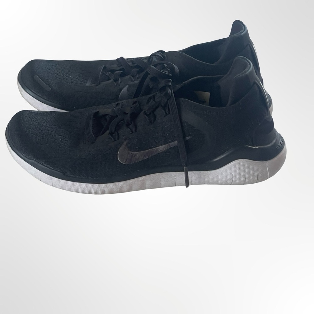 Nike Free Black and White Athletic Running Shoes in size 7 - Picture 4 of 6